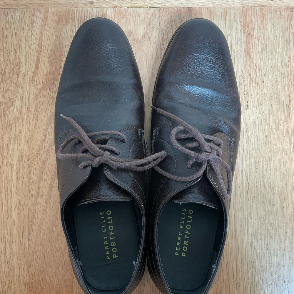 Perry Ellis Portfolio Brown Leather Oxford Shoes- Pre-Owned